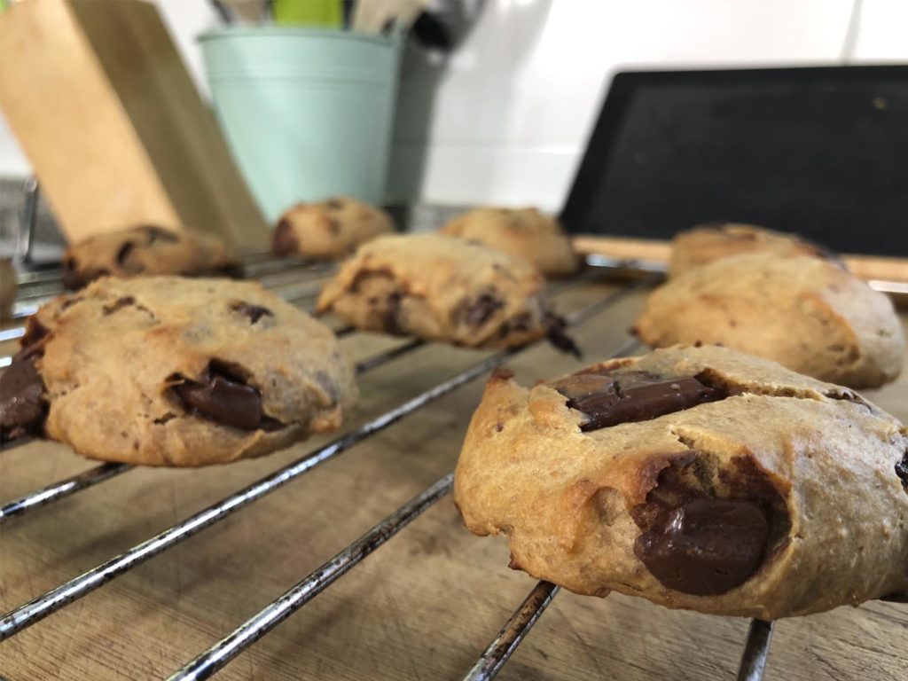 GALLETAS DE CREMA DE CACAHUETE Y CHOCOLATE FIT